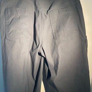 NWT 34x30 Eddie Bauer MR Rainer UPF 50 Active Fit Cargo Hiking